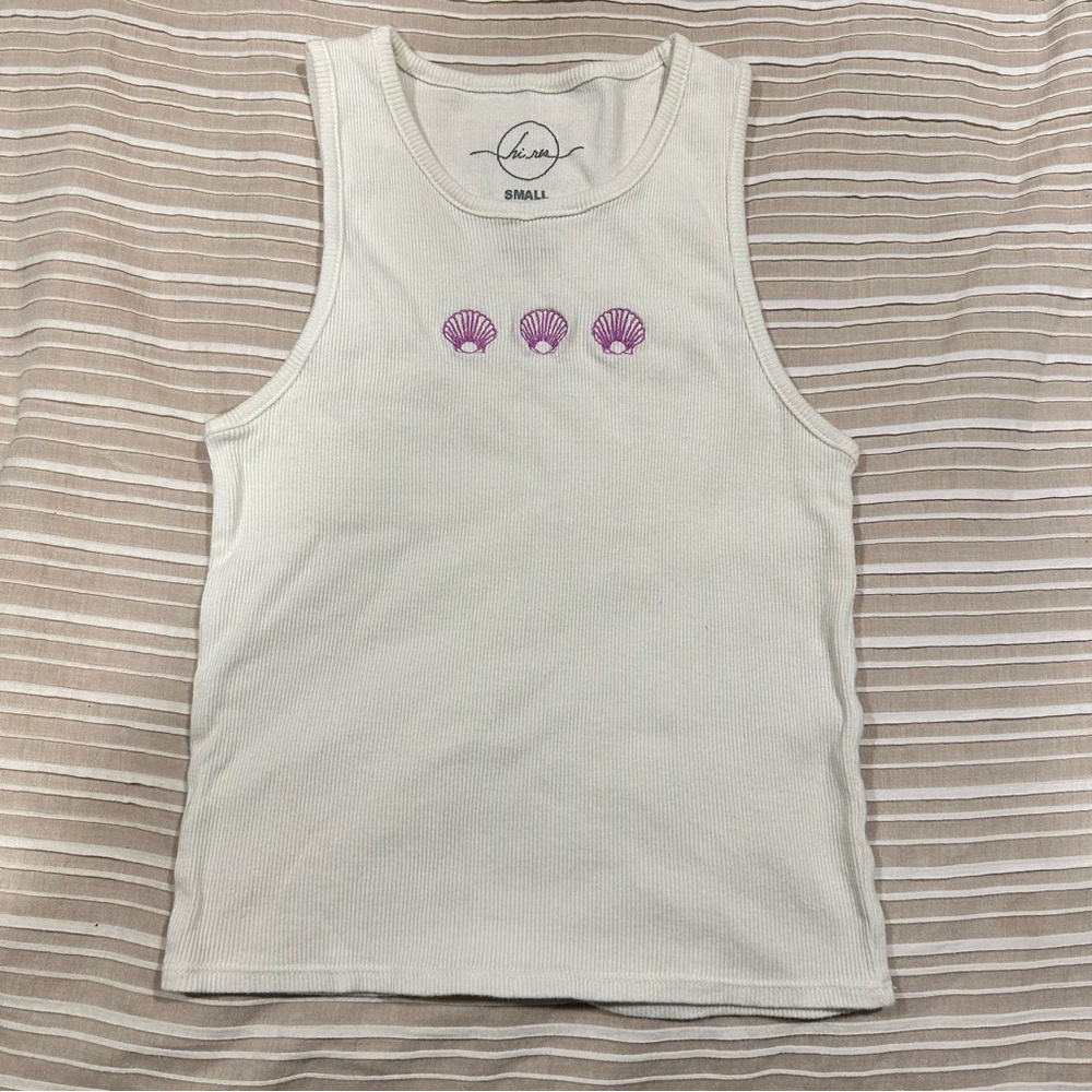 Small White cotton ribbed crop tank top purple embroidered seashell beach boho